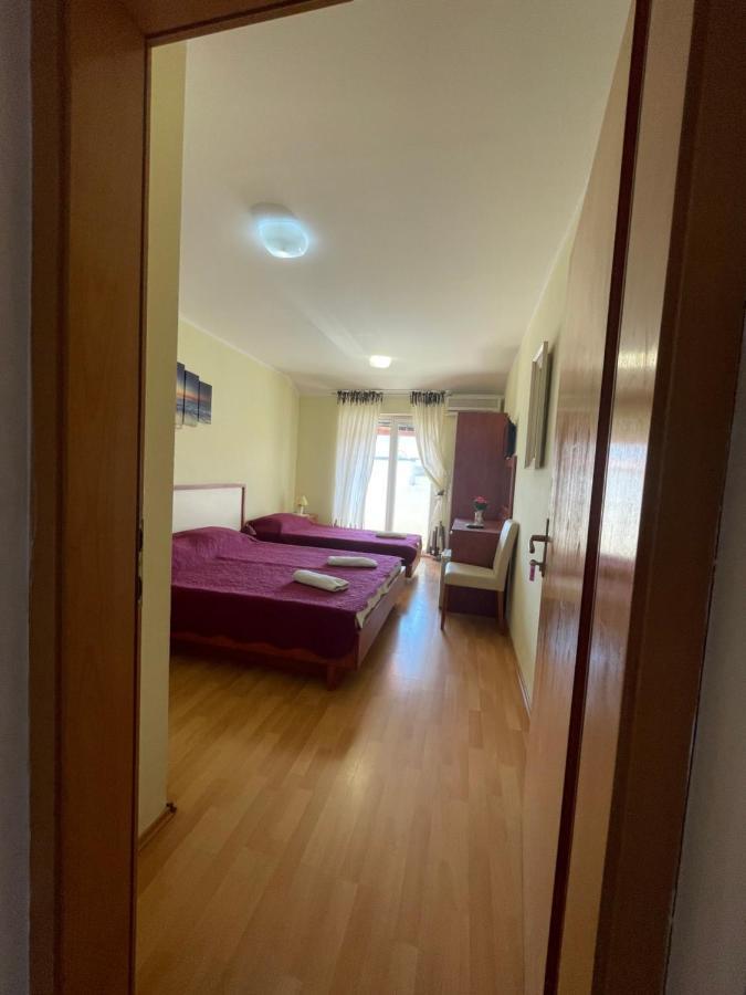 Pag Marina Rooms & Apartment ภายนอก รูปภาพ