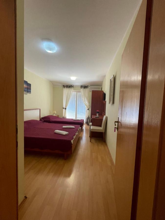 Pag Marina Rooms & Apartment ภายนอก รูปภาพ
