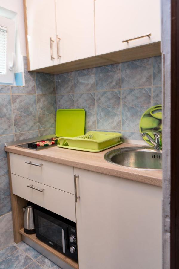 Pag Marina Rooms & Apartment ภายนอก รูปภาพ